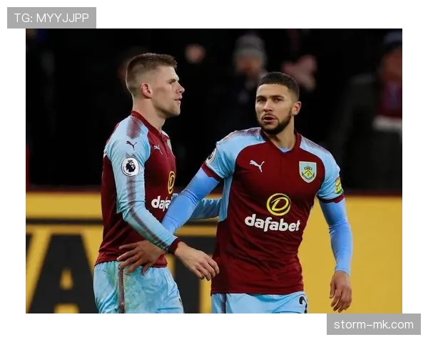 伯恩利联赛杯表现稳健，强势晋级引关注