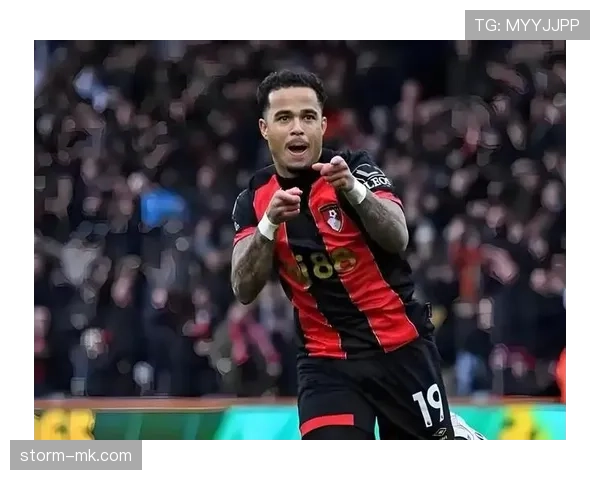 伯恩茅斯门将内托近期表现稳健,状态持续提升 伯恩茅斯门将内托近期表现稳健,状态持续提升