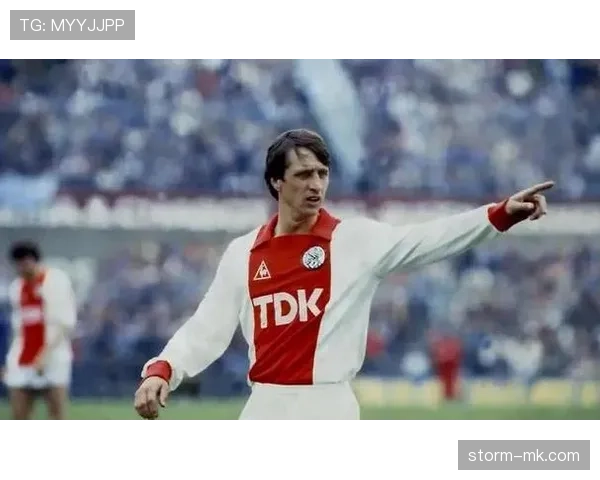 克鲁伊夫传控核心理念 克鲁伊夫传控核心理念